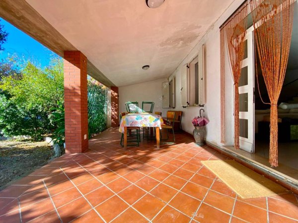 casa indipendente in vendita a Recanati in zona Chiarino