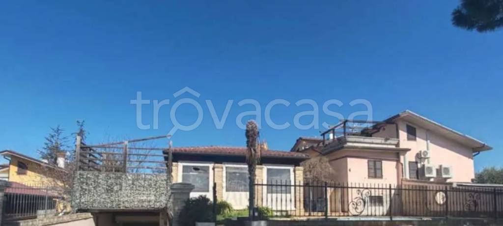 appartamento in vendita a Recanati in zona Santa Lucia