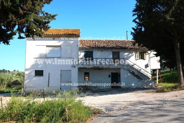 casa indipendente in vendita a Recanati