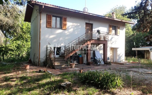 casa indipendente in vendita a Recanati in zona Fontenoce