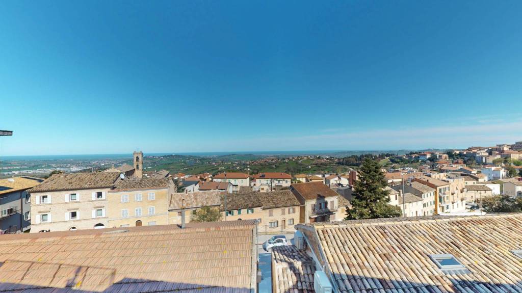 casa indipendente in vendita a Recanati