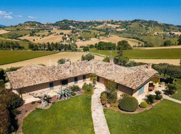 casa indipendente in vendita a Recanati