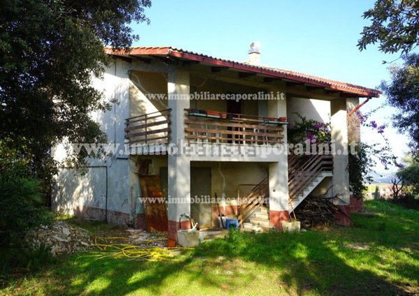 casa indipendente in vendita a Recanati