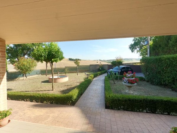 casa indipendente in vendita a Recanati