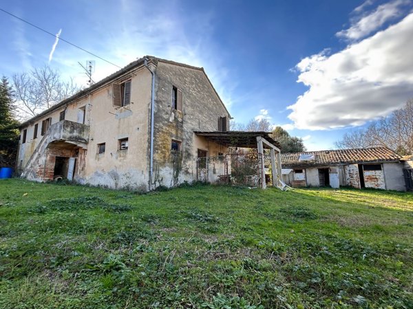 casa indipendente in vendita a Recanati