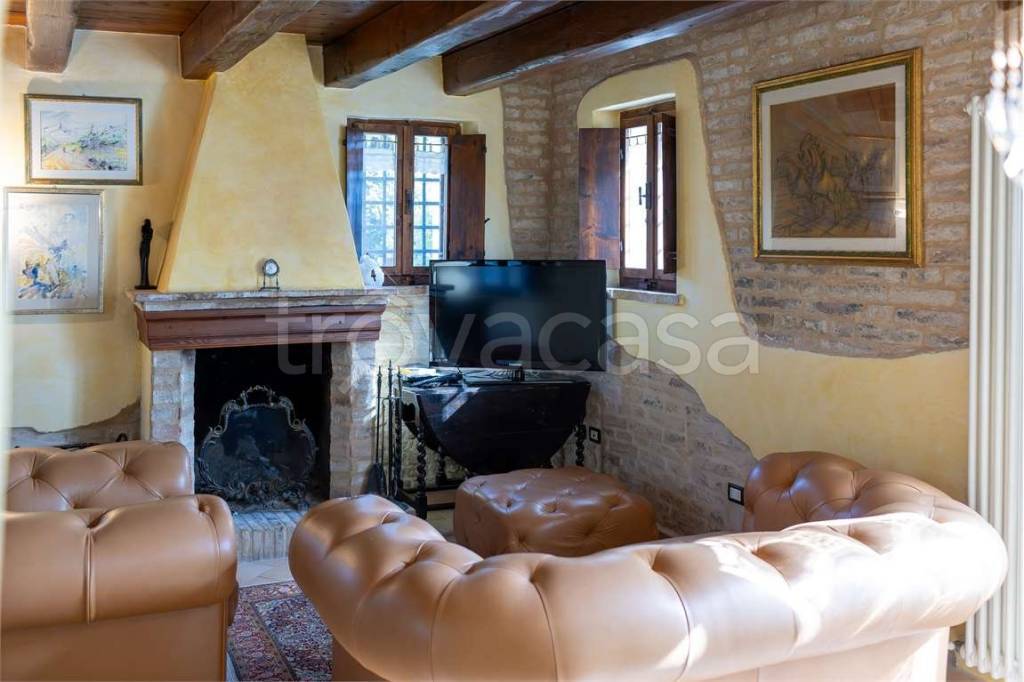 casa indipendente in vendita a Recanati