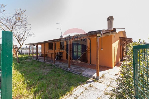 casa indipendente in vendita a Recanati