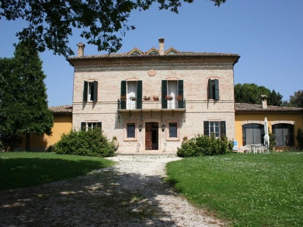casa indipendente in vendita a Recanati