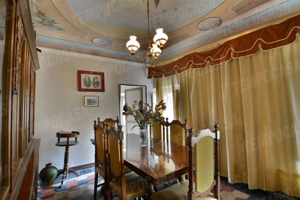 casa indipendente in vendita a Recanati in zona Castelnuovo