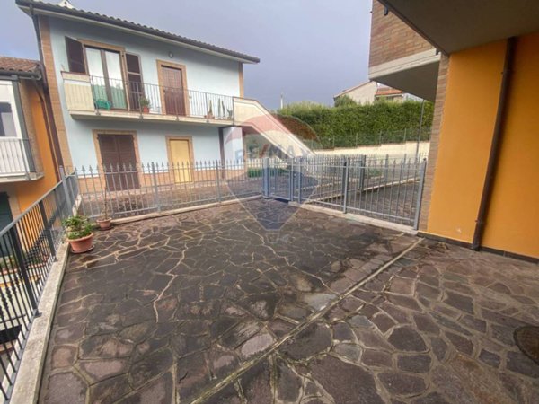 casa indipendente in vendita a Recanati