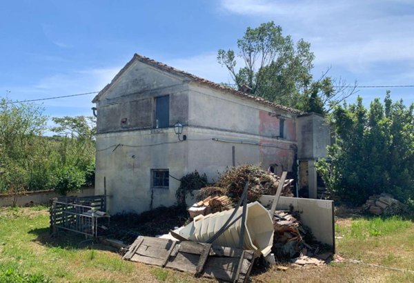 casale in vendita a Recanati