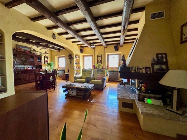 casa indipendente in vendita a Recanati
