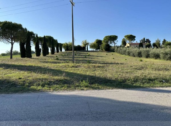 locale di sgombero in vendita a Recanati