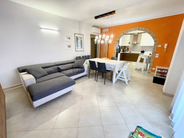 appartamento in vendita a Recanati in zona Le Grazie