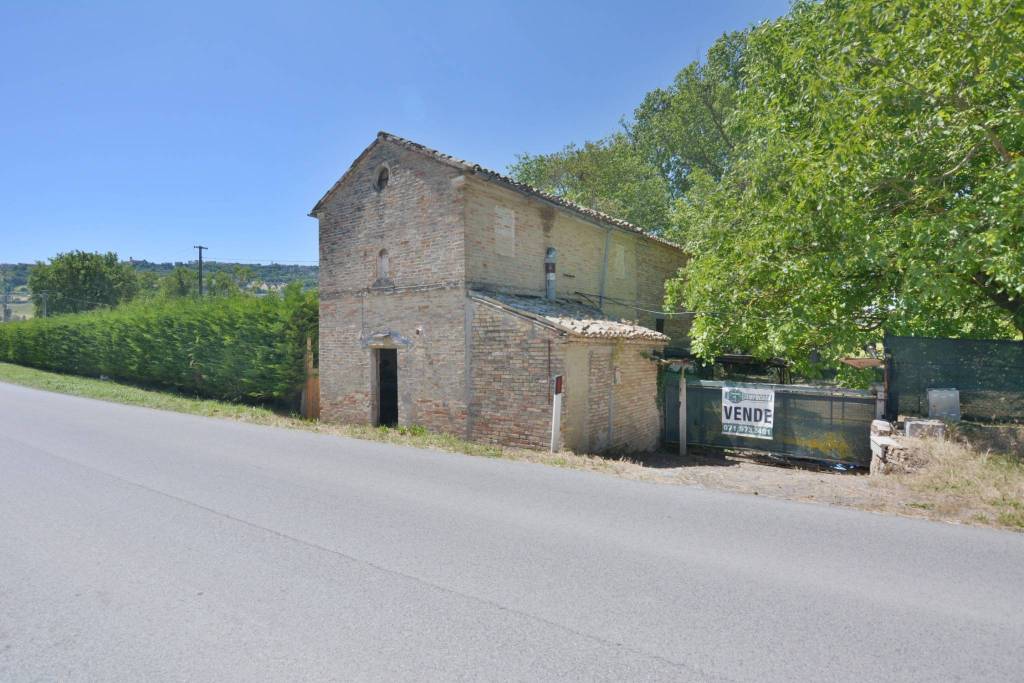 casa indipendente in vendita a Recanati