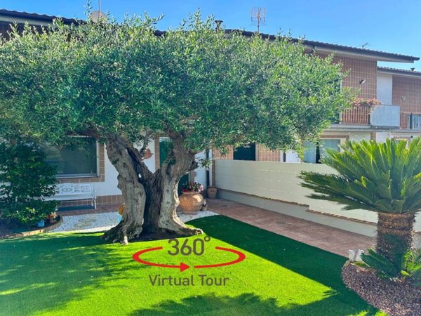 casa indipendente in vendita a Recanati in zona Costa dei Ricchi