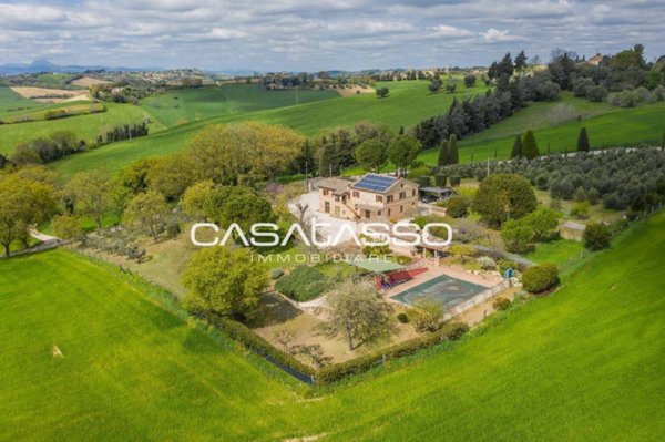 casa indipendente in vendita a Recanati