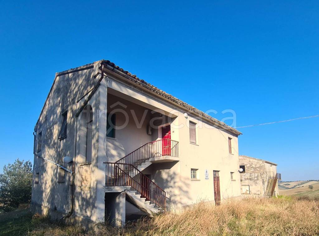 casa indipendente in vendita a Recanati