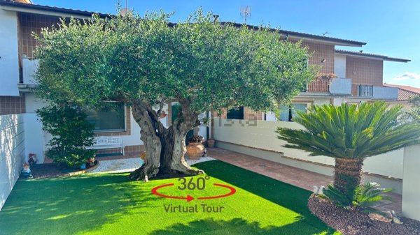 casa indipendente in vendita a Recanati in zona Costa dei Ricchi