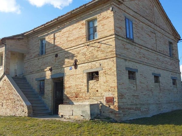 casa indipendente in vendita a Recanati