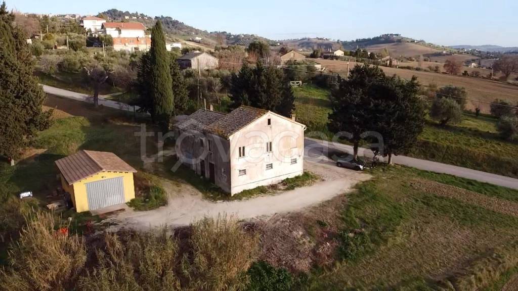 casa indipendente in vendita a Recanati in zona Costa dei Ricchi