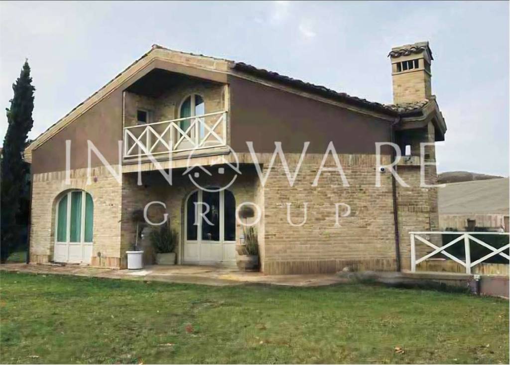 casa indipendente in vendita a Recanati