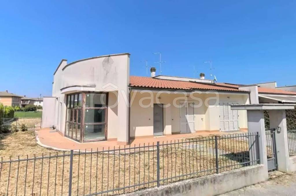 casa indipendente in vendita a Recanati
