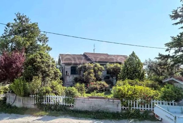 casa indipendente in vendita a Recanati