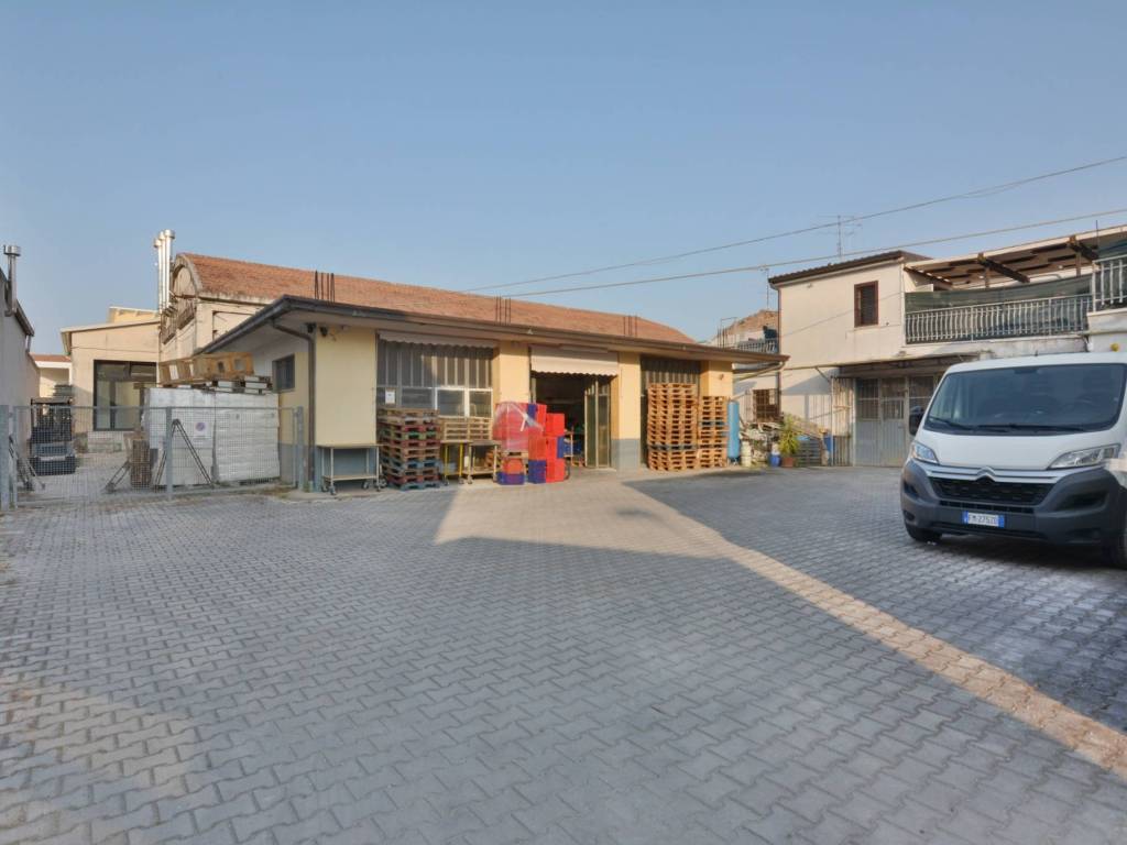 negozio in vendita a Recanati