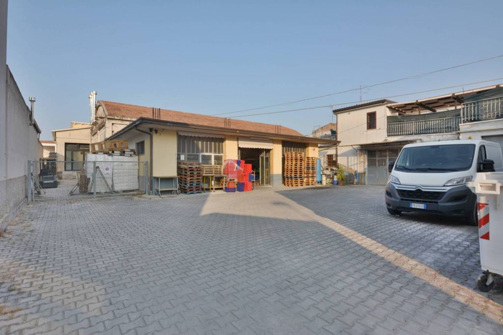 negozio in vendita a Recanati