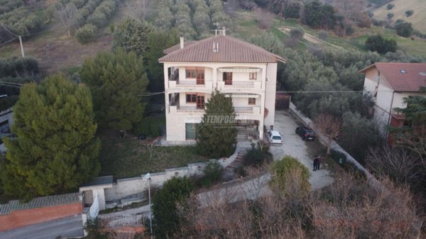 appartamento in vendita a Recanati in zona Le Grazie