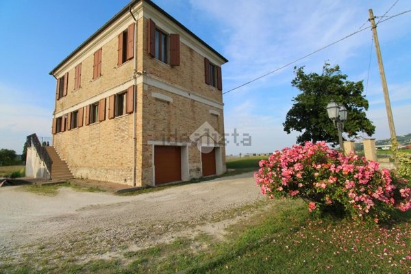 casa indipendente in vendita a Recanati