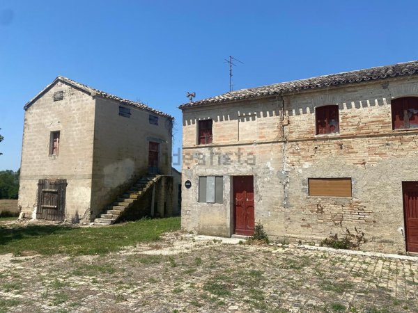 casa indipendente in vendita a Recanati