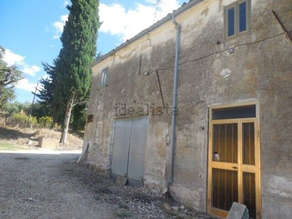 casale in vendita a Recanati in zona Costa dei Ricchi