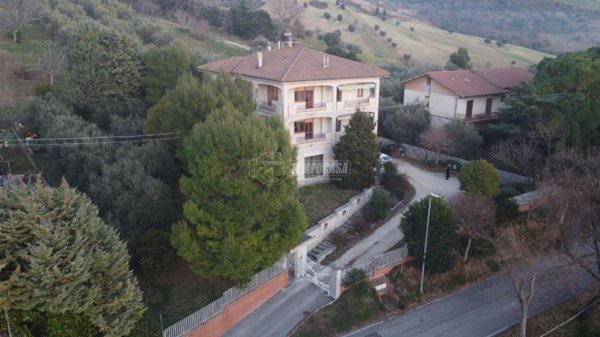 appartamento in vendita a Recanati in zona Le Grazie