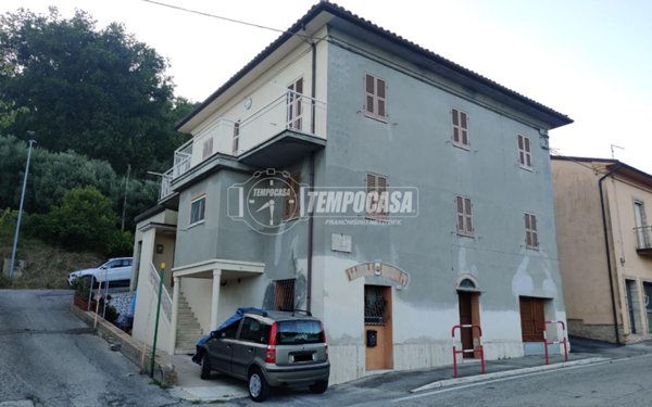 appartamento in vendita a Recanati in zona Le Grazie