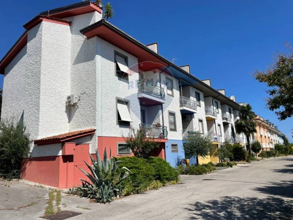 casa indipendente in vendita a Recanati