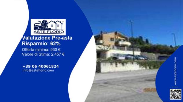 locale commerciale in vendita a Recanati in zona Le Grazie