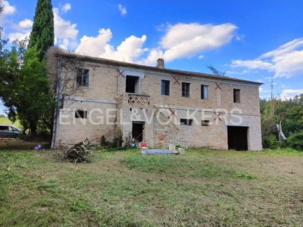 casa indipendente in vendita a Recanati in zona Montefiore