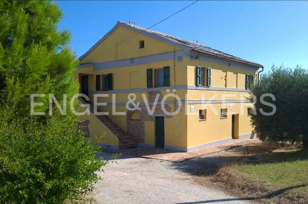 casa indipendente in vendita a Recanati