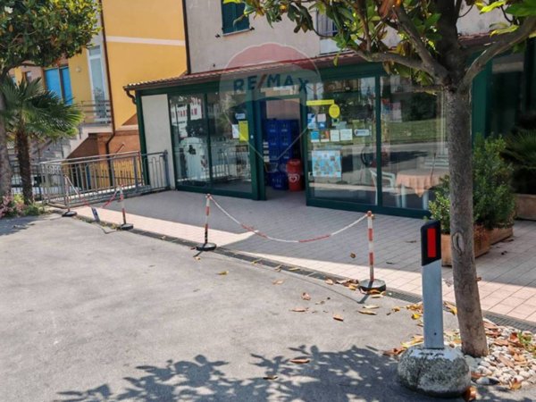 negozio in vendita a Recanati