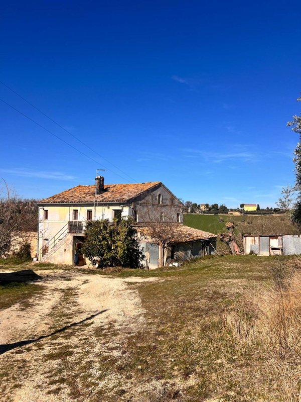 casa indipendente in vendita a Recanati