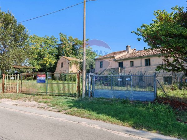 casale in vendita a Recanati
