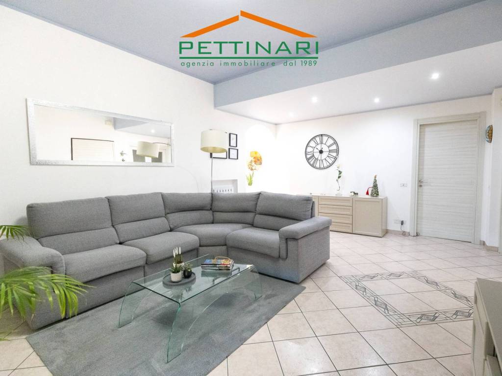 casa indipendente in vendita a Recanati