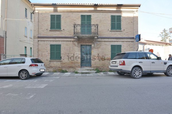 casa indipendente in vendita a Recanati