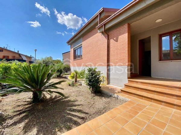 casa indipendente in vendita a Recanati in zona Le Grazie