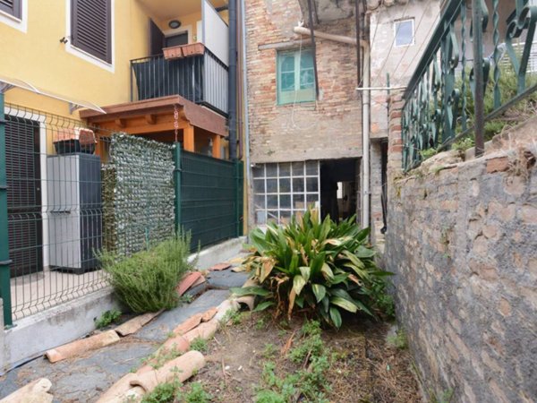 appartamento in vendita a Recanati in zona Castelnuovo