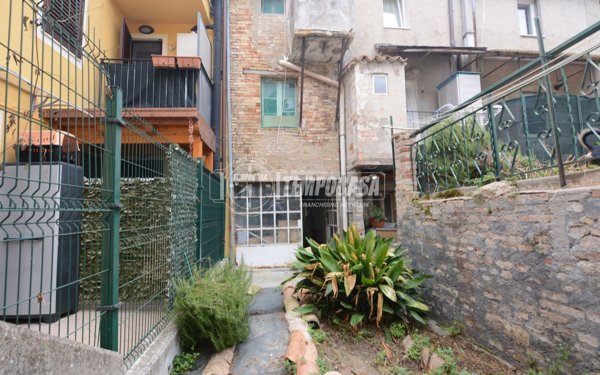 appartamento in vendita a Recanati in zona Castelnuovo