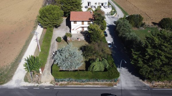 casa indipendente in vendita a Recanati