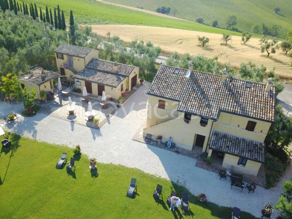 negozio in vendita a Recanati